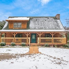 Sugar Grove Retreat - Hot Tub - Hocking Hills!