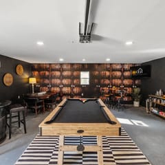 Barrel House: Hot Tub & Game Room