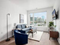 Blue Bliss: Cozy Apartment with Gym Amenities - Image 3