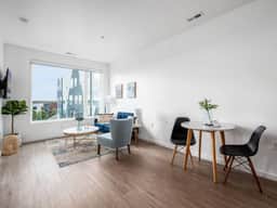 Lovely Blue Seas Suite in Heart of Col l 24/7 Gym - Image 3