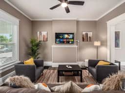 Perfect Stay - 2 Bedrooms - Columbus! - Image 2