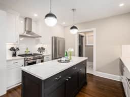 Schiller Park Cottage! - Image 4