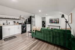 Columbus Getaway! Stylish Apartment! - Image 5