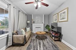The Oakwood Haven - Near German Village - Image 2