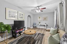 The Oakwood Haven - Near German Village - Image 3