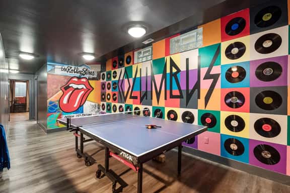 Rock & Roll House: PingPong, Hot Tub, Theatre Area - Image 1