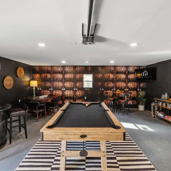 Barrel House: Hot Tub & Game Room - Image 1