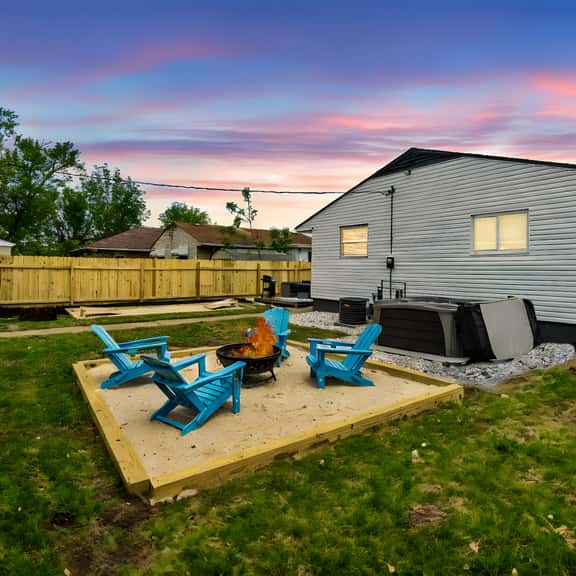 Surfside Escape - Gym, Hot Tub, Pool Table - Image 1