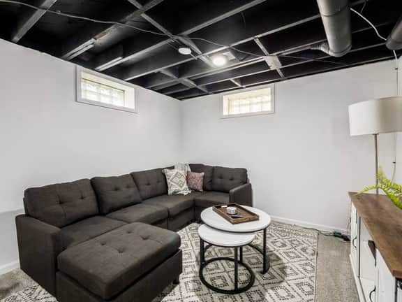 The House of Cards - Beautiful Home in Columbus ! - Image 5