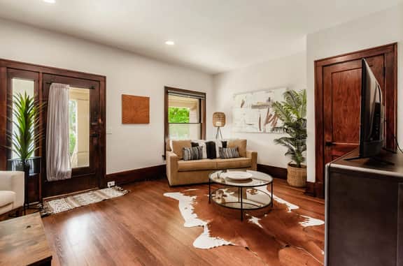 Urban Bohemian Chic - Heart of Columbus! - Image 2