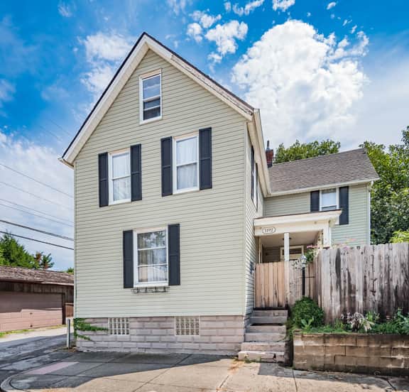 The Vintage Getaway - 3 Bedrooms - Columbus! - Image 4