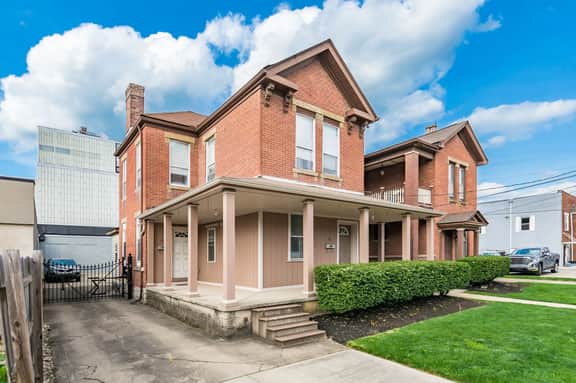The Brick House - Columbus! - Image 2