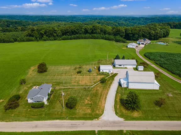 Sugar Grove Farmhouse - Hocking Hills! - Hot Tub! - Image 4