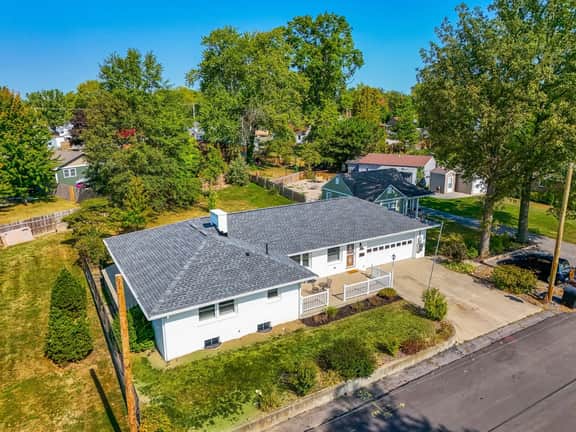 Fox Island Lakefront Retreat - Image 2