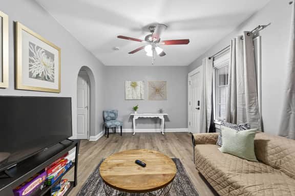 The Oakwood Haven - Near German Village - Image 4