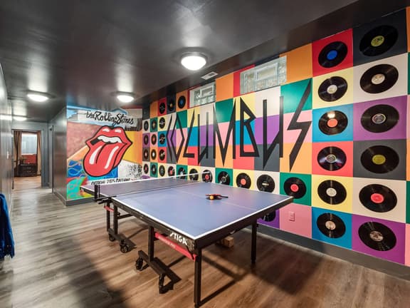 Rock & Roll House: PingPong, Hot Tub, Theatre Area - Image 1